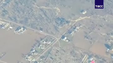 "Мста-Б" уничтожила скопление ВСУ в Херсонской области, сообщил ТАСС командир расчета орудия с позывным Ратник