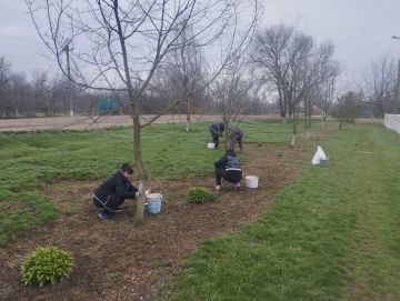 В Верхнерогачикском муниципальном округе полным ходом идут весенние работы по уборке и облагораживанию территорий