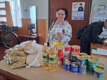 Около 500 продуктовых наборов были переданы жителям села Чернянка