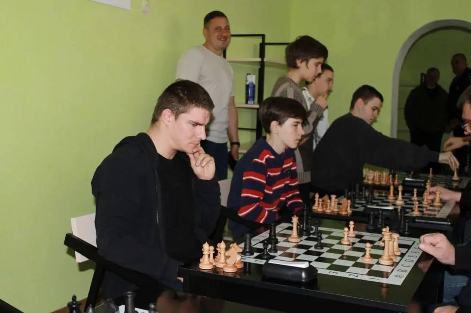 ����� ��������� ���� ������� � ���������� �������������� ������������