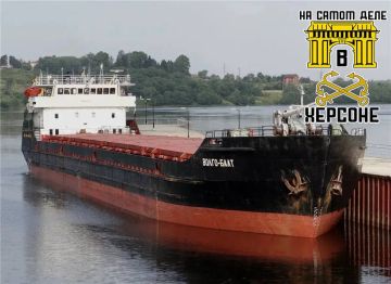 Трагедия в Азовском море: сухогруз затонул, моряки добирались до берега Херсонщины