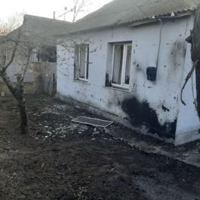 В Чернянке Каховского округа дрон ВСУ сбросил боеприпас во двор частного дома