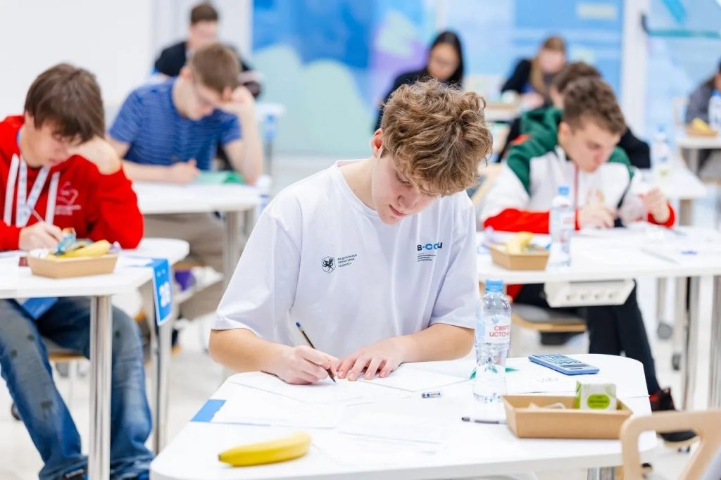 Школьник из Скадовска представил регион на Всероссийской олимпиаде по химии в «Сириусе»