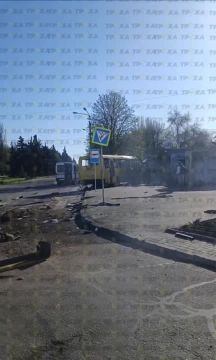 В Никополе 3 человека погибли и 12 получили ранения в результате удара дрона по автобусу, сообщает Днепропетровская ОВА