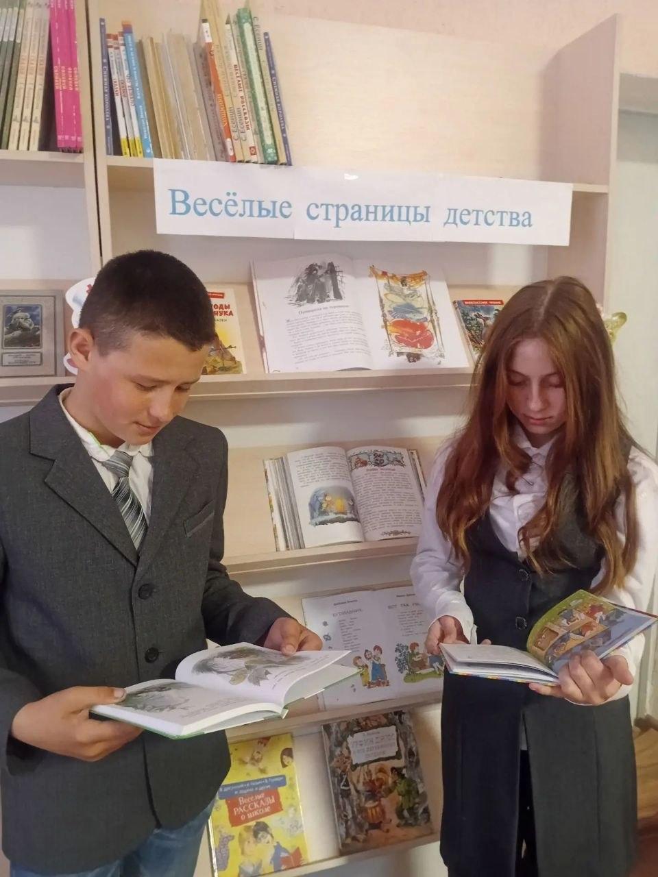 Новокубанское районное казачье общество передало школьную форму ученикам Красноперекопской школы