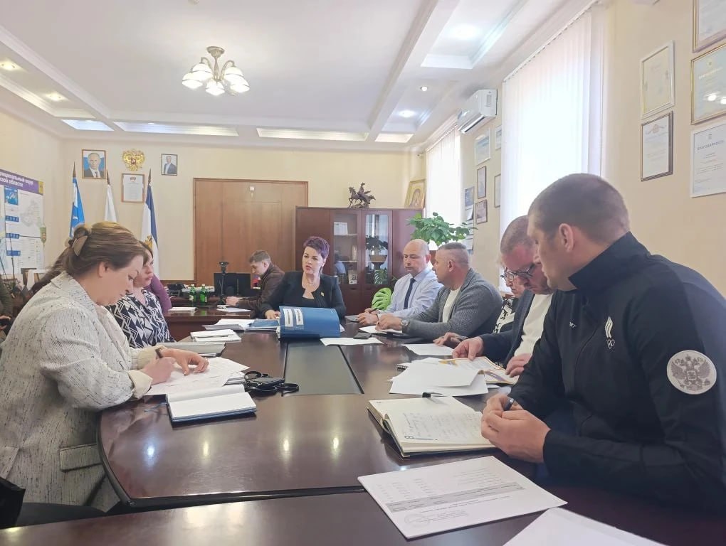 В Геническе обсудили меры по укреплению экономики и пополнению бюджета