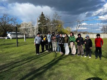 В Геническом округе открылась новая волейбольная площадка