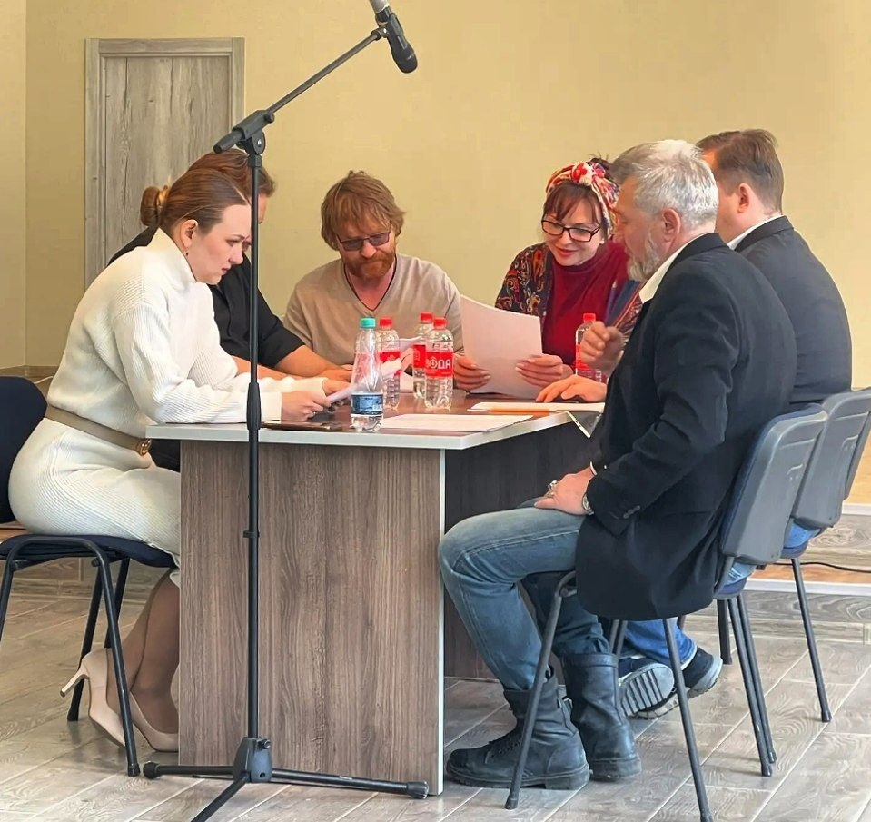 Творческая лаборатория «Театр на стульях» в Скадовском Центре культуры и досуга: Актеры «примерили» пьесу о вечных ценностях