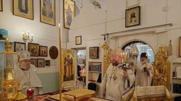 Епископ Филарет совершил ночное пасхальное богослужение в Скадовске