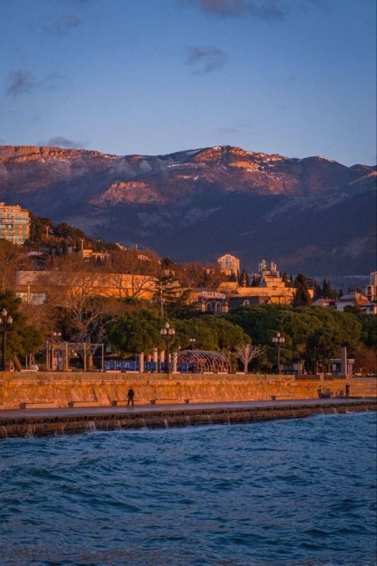 ������� �������: ������ � ���� �� ����� ������������� ������� ����, � ���� � ������ ������������ ����� ��������� ���, ���� �� ����� � �����