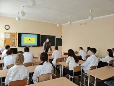 Встреча с представителями ХГПУ для учащихся Приморской школы