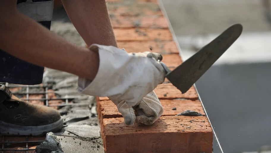 Свыше 200 объектов образования восстановили в 2025 году в Донбассе и Новороссии