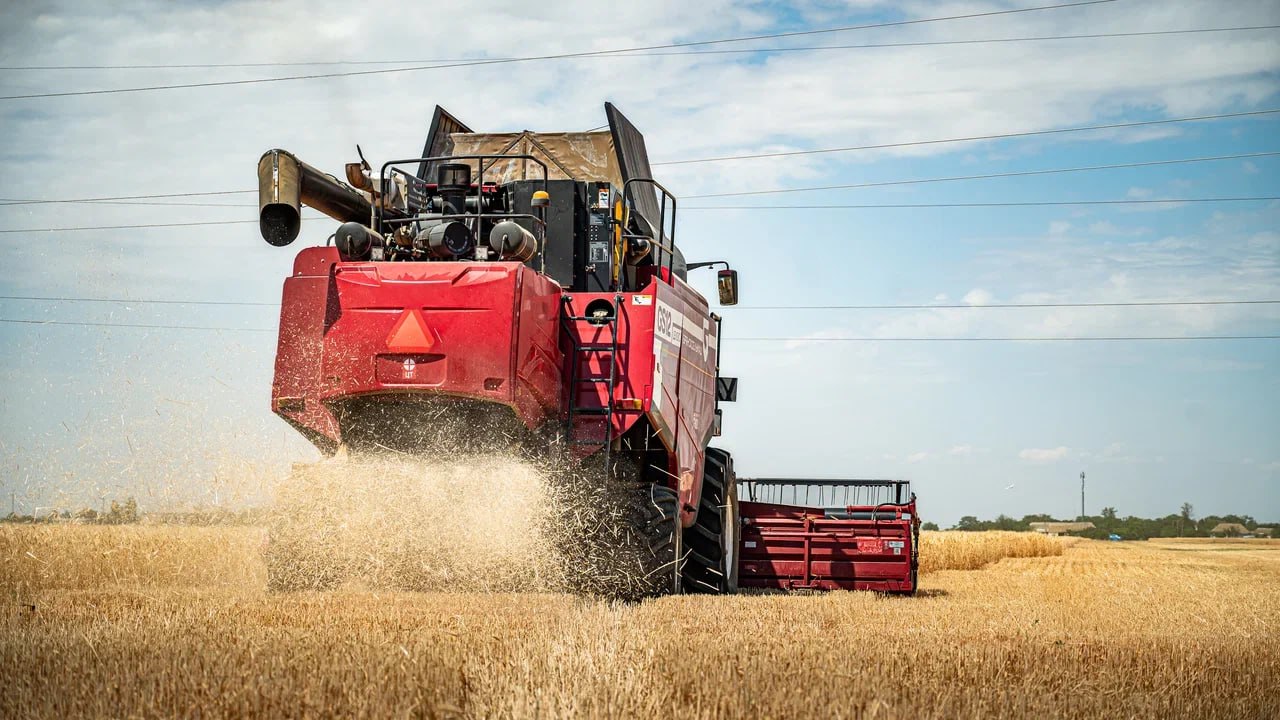 Весенняя посевная в Херсонской области идет с опережением по ключевым позициям, сообщил Владимир Сальдо