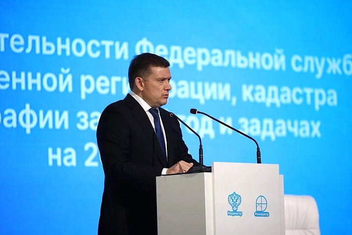 Н. Журавлёв: Совместная работа сенаторов и Росреестра приносит реальную пользу гражданам