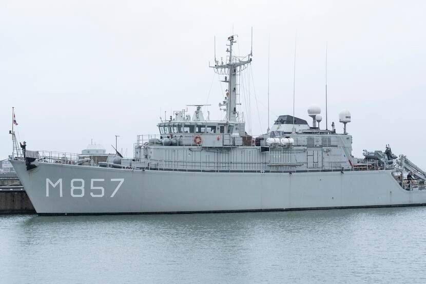 Украина обзавелась "Геническом" - взамен потерянного города Нидерланды подарили ВСУ списанный тральщик