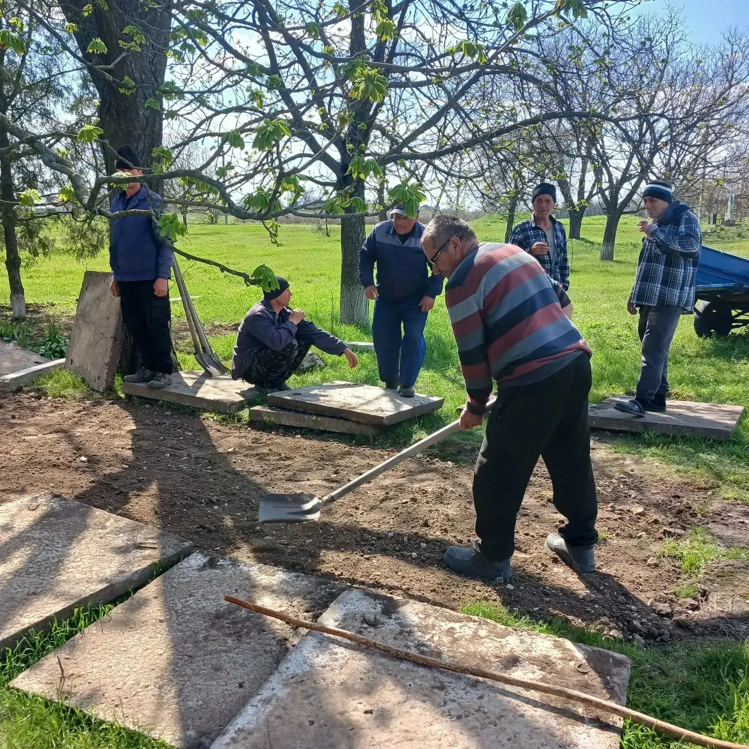 В селе Натальевка продолжается благоустройство мемориала воинской славы