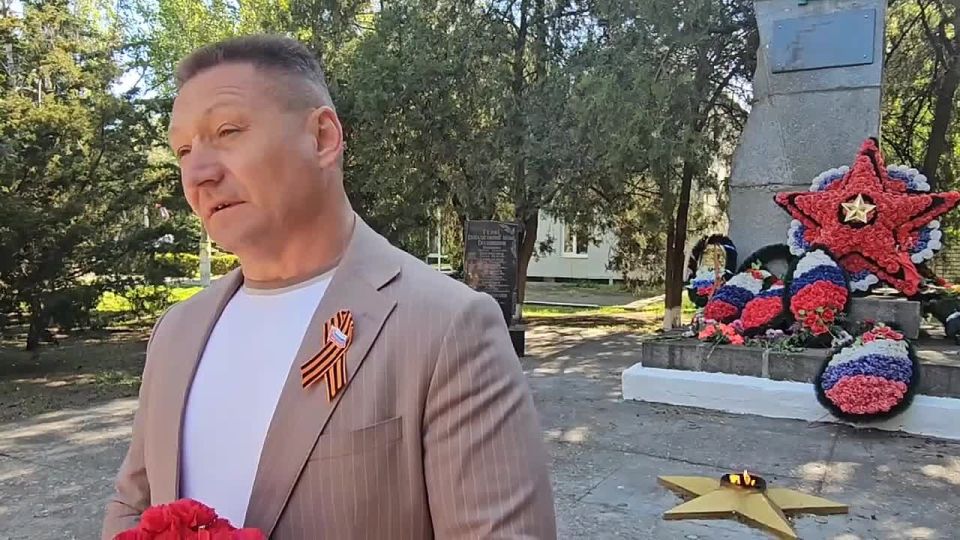 Кадеты Скадовской школы №1 торжественным маршем прошли по центру города в преддверии Дня Победы