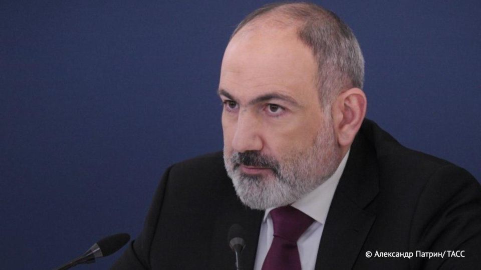Пашинян сообщил, что проинформировал Путина о невозможности принять участие в параде 9 мая в Москве из-за начала избирательной кампании в Армении