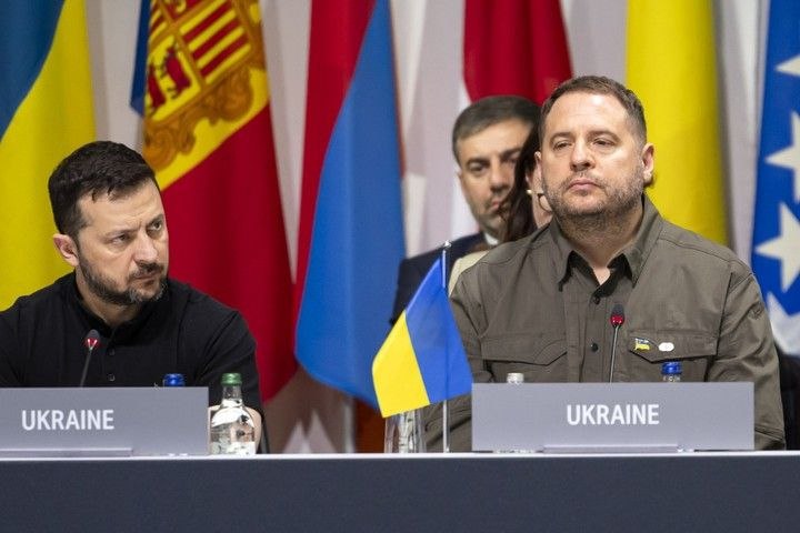 Обвинения в коррупции против Ермака поставили Зеленского в неловкое положение на фоне борьбы Украины за членство в ЕС:
