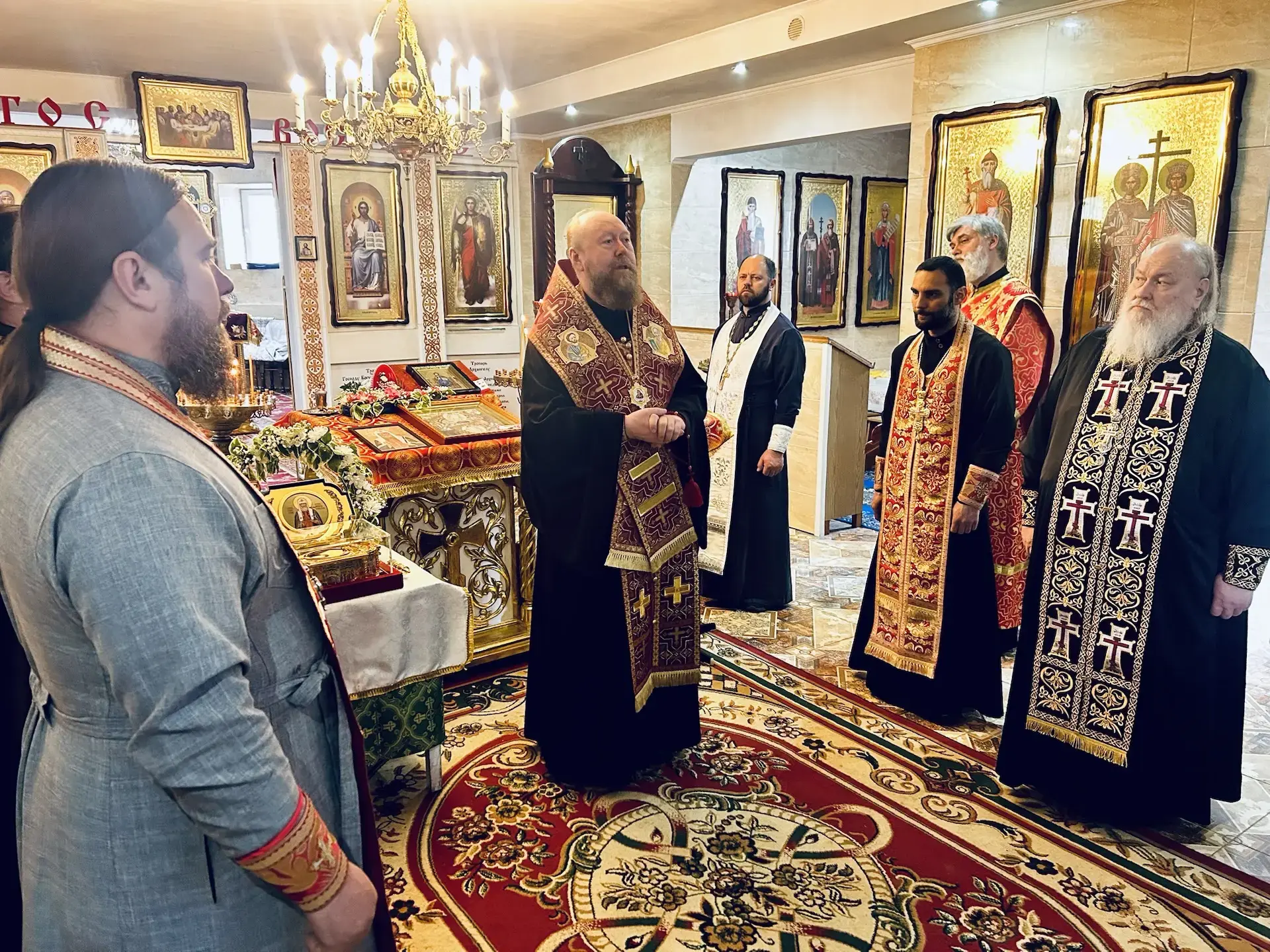 Сегодня мы стали свидетелями того, как время теряет власть, а небо приближается к земле