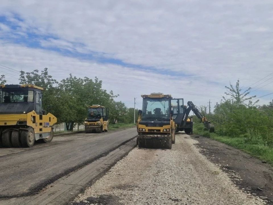 В Тавричанке начался долгожданный ремонт дорог