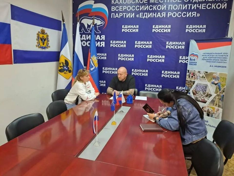 Приём граждан провел депутат Каховского Совета депутатов Виталий Кравченко