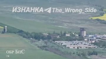 Авиаудары по ПУ БПЛА ВСУ в селах Новорайск и Томарино Херсонской области