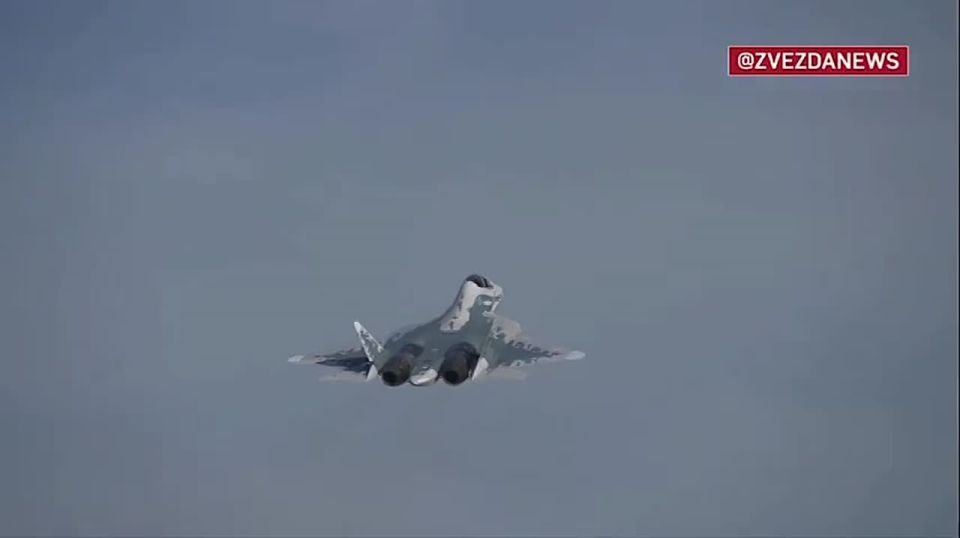 Первый полет двухместной версии истребителя 5-го поколения Су-57