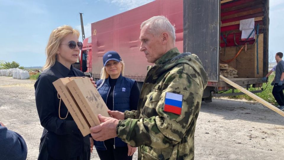 «Единая Россия» доставила из Краснодарского края фуру леса и медикаменты для Херсонской области