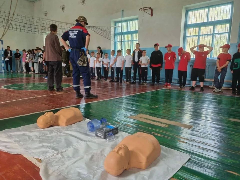 В Каланчаке прошел первый муниципальный этап военно-патриотической игры «Зарница 2.0»