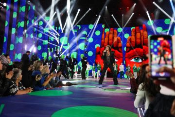 � ������ ���� ������ �� ������ ����� ��������� �������� �������, �������� ������ Online � �����-������ ��������