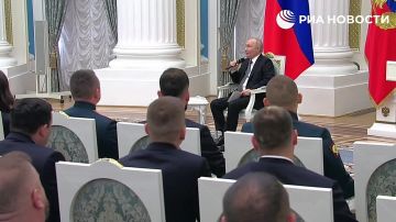 "Участники программы "Время героев" доказали преданность Родине и готовность к самопожертвованию"