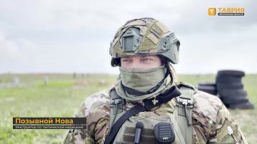На полигоне группировки войск "Днепр" мотострелковые подразделения 18-й общевойсковой армии ежедневно отрабатывают боевую подготовку