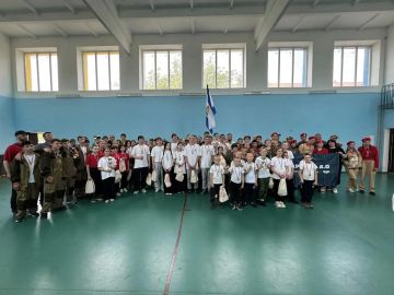 В Каланчаке прошла военно-патриотическая игра "Зарница 2.0"
