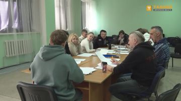 "Угрозы и коктейли Молотова": как заслуженный артист России Евгений Гамаюнов в 2022 году эвакуировал семью из Херсона