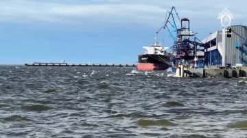 Теракт на газовозе предотвратила ФСБ