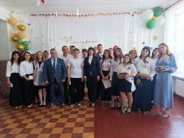 Поздравление с Последним звонком от Совета депутатов Голопристанского муниципального округа