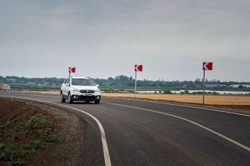 Владимир Сальдо просит жителей и гостей Херсонщины соблюдать повышенную осторожность в связи с атаками БпЛА ВСУ на транспорт и дорожную инфраструктуру