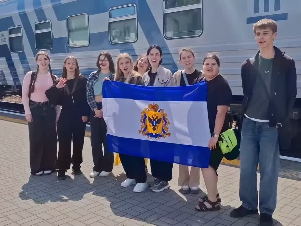 Первые Херсонщины отправились в Москву на Фестиваль Движения Первых