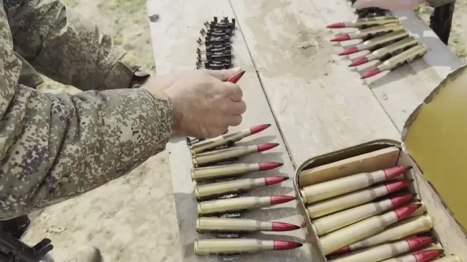 Кадры боевой подготовки расчётов мобильных огневых групп 18-й общевойсковой армии группировки войск «Днепр» в Херсонской области