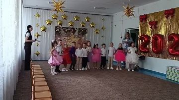 Павел Филипчук: Яркий праздник детства. В единственном работающем детском саду Каховского округа "Ромашка" села Тавричанка состоялся выпускной праздник