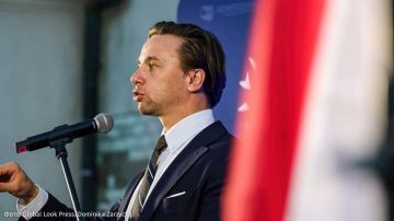 Польша намерена блокировать вступление Украины в Евросоюз до тех пор, пока она не откажется от "культа преступников"