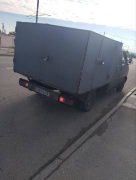 Сотрудники ТЦК в Кривом Роге теперь используют передвижную "тюрьму" для отлова мобилизованных