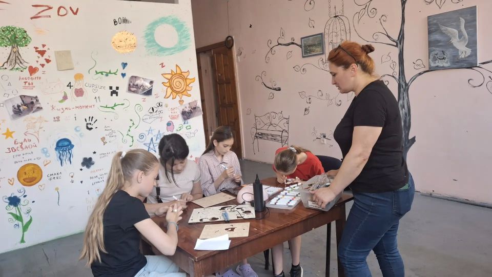 Мастер-класс, где эко-материалы превратились в искусство в Скадовске