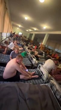 Помещение ТЦК ВСУ, парень умирает