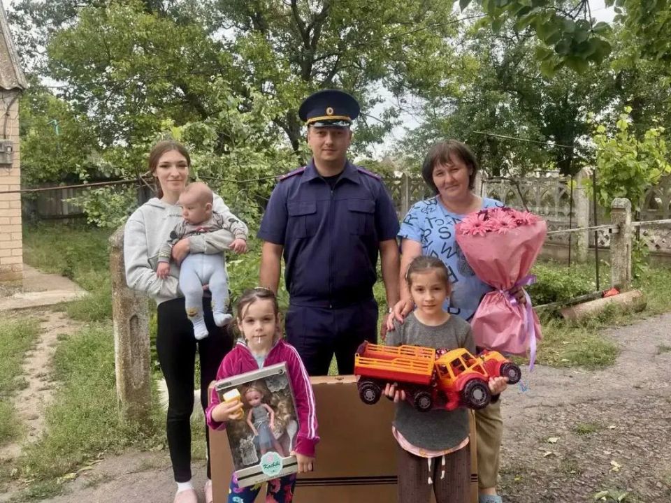 Офицеры Следственного комитета России оказали помощь многодетной семье участника СВО из Ивановского округа
