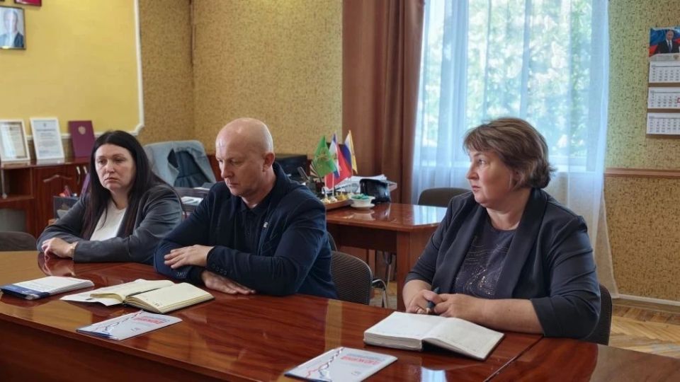 Провела совещание с начальниками территориальных отделов Новотроицкого округа