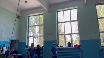 В Херсонском аграрном университете прошли дружеские соревнования по волейболу, организованные в честь Дня России!