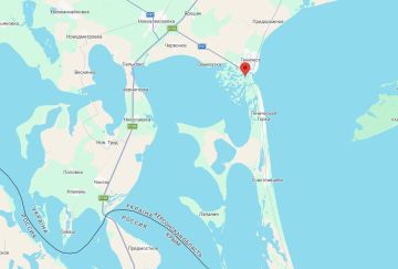 ВСУ нанесли удар по мосту через Геническ на Арабатскую стрелку, из-за повреждений движение автомобилей пока осуществляется в реверсном режиме