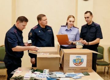 Сотрудники Культурного центра СК России организовали сбор гуманитарной помощи для участников специальной военной операции